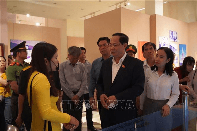 Tri ân, tưởng niệm các anh hùng liệt sĩ và đồng bào yêu nước tại Côn Đảo