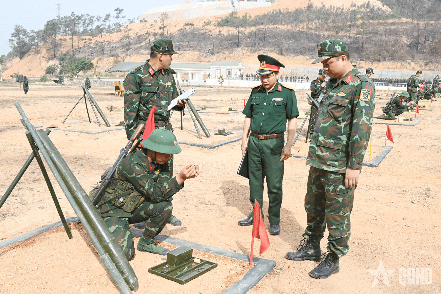 Chiến sĩ mới sẵn sàng cho hội thao và kiểm tra 3 tiếng nổ
