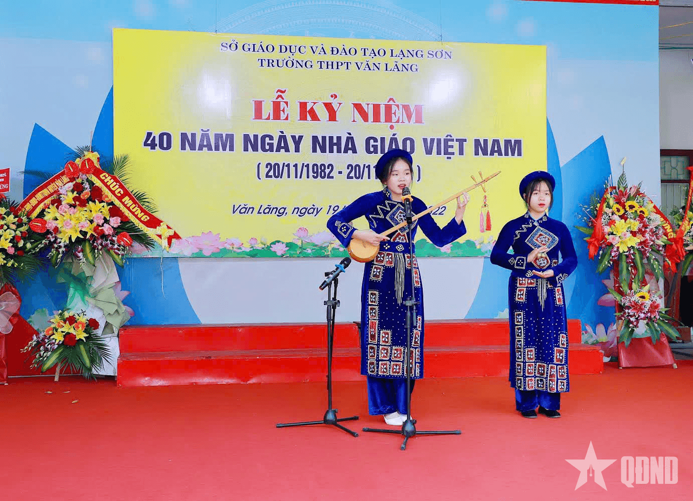 Nữ sinh xứ Lạng lan tỏa điệu hát Then