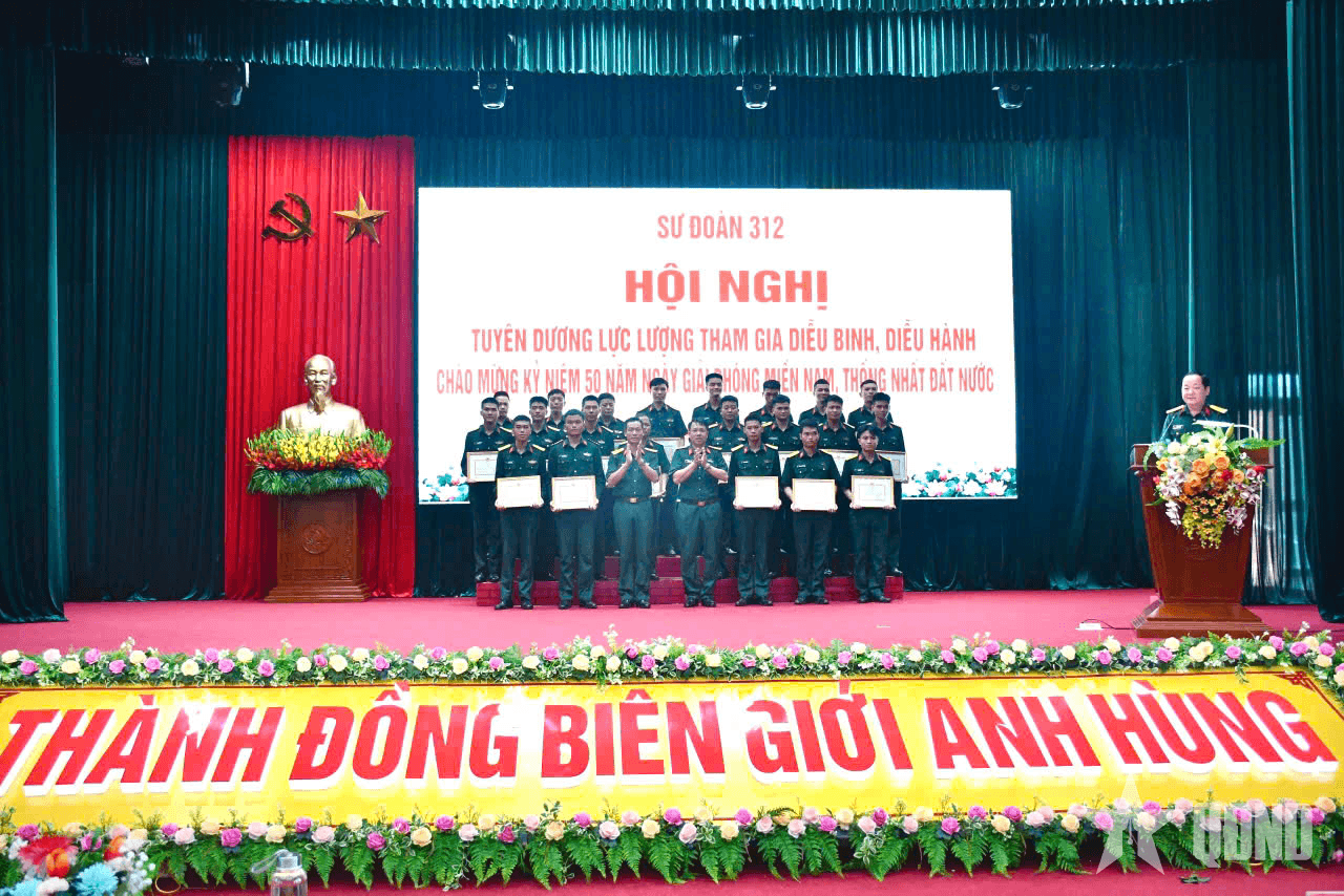 Sư đoàn 312 gặp mặt tuyên dương đoàn cán bộ, chiến sĩ tham gia thực hiện nhiệm vụ A50