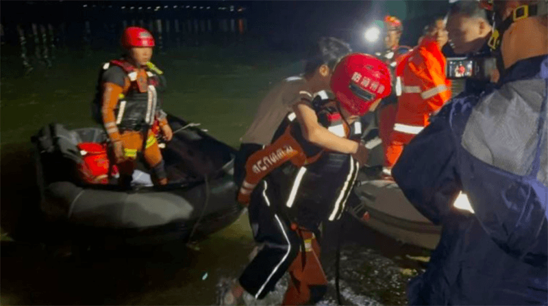Lật thuyền du lịch tại Trung Quốc, gần 90 người thương vong