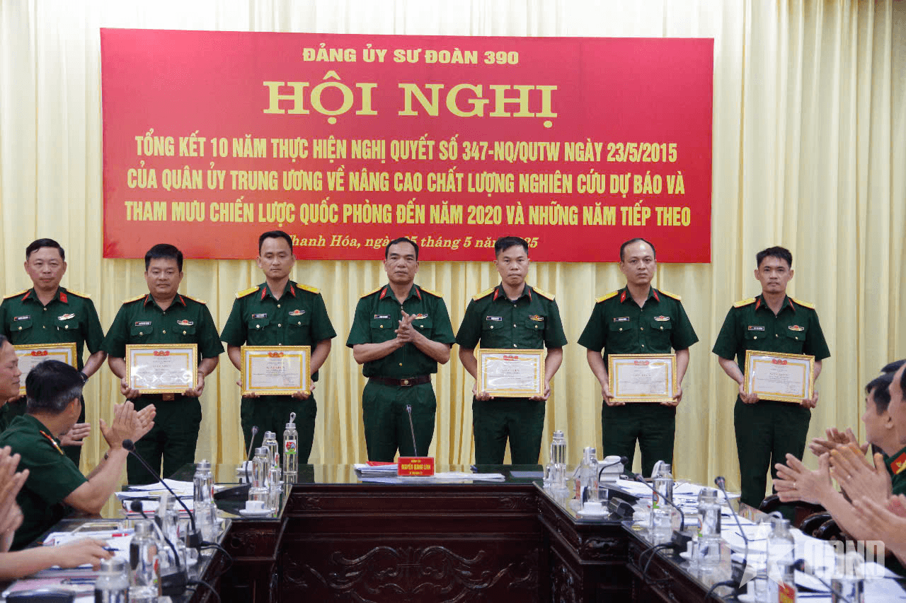 Đảng ủy Sư đoàn 390 tổng kết 10 năm thực hiện Nghị quyết 347 của Quân ủy Trung ương