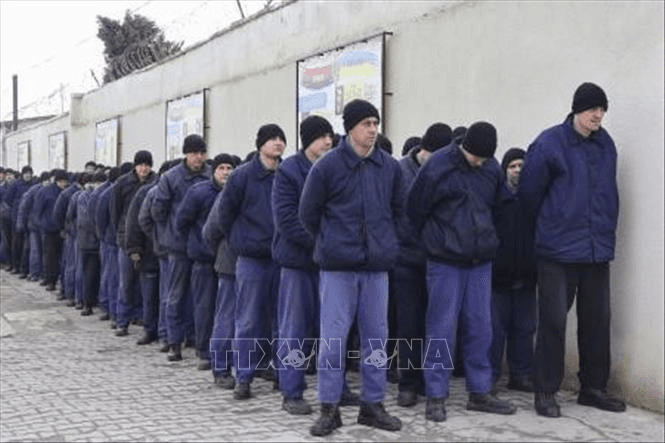 Nga và Ukraine trao đổi tù binh