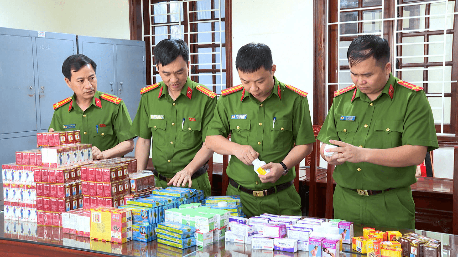 Xử lý nghiêm các hành vi sản xuất, kinh doanh thực phẩm giả