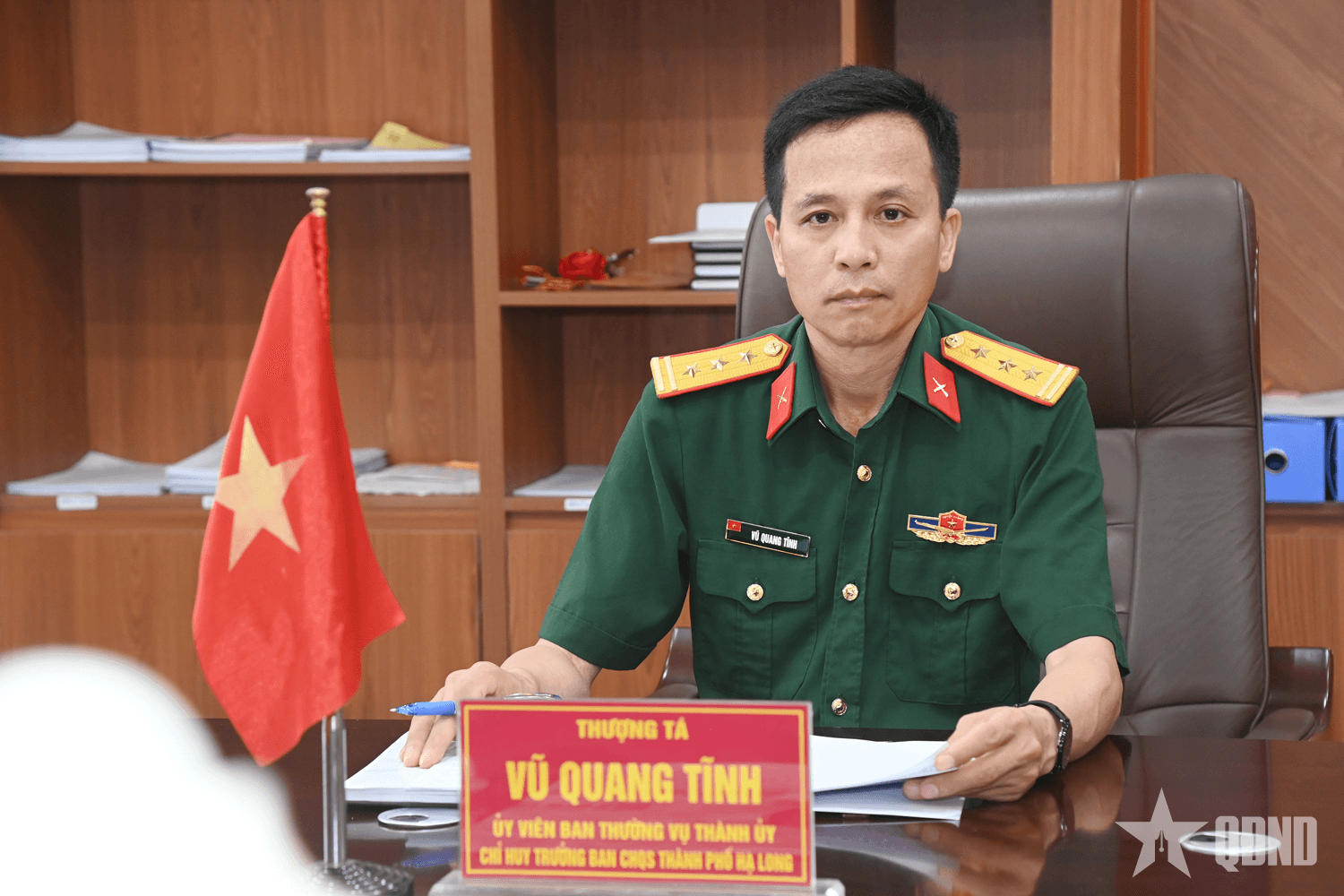 Người chỉ huy nhiệt tình, trách nhiệm với công việc