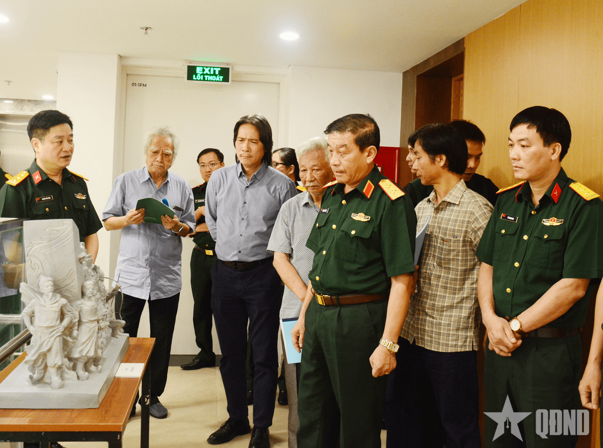 "Lựa chọn những tác phẩm nghệ thuật điêu khắc đặc sắc đi cùng năm tháng"