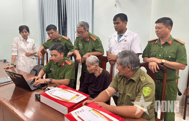 Công an tỉnh Đắk Nông thu mẫu ADN thân nhân liệt sĩ chưa xác định danh tính