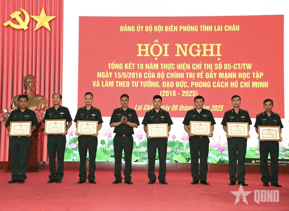 Lai Châu: Khen thưởng 6 tập thể và 14 cá nhân trong thực hiện Chỉ thị số 05-CT/TW