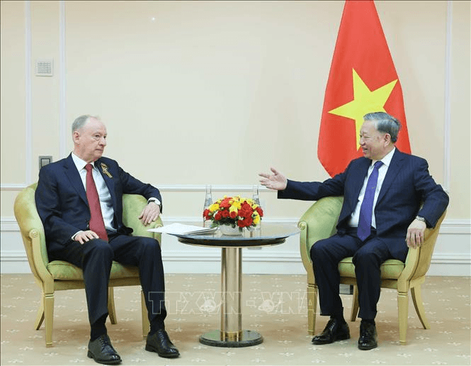 Tổng Bí thư Tô Lâm gặp Chủ tịch Đảng Cộng sản Liên bang Nga