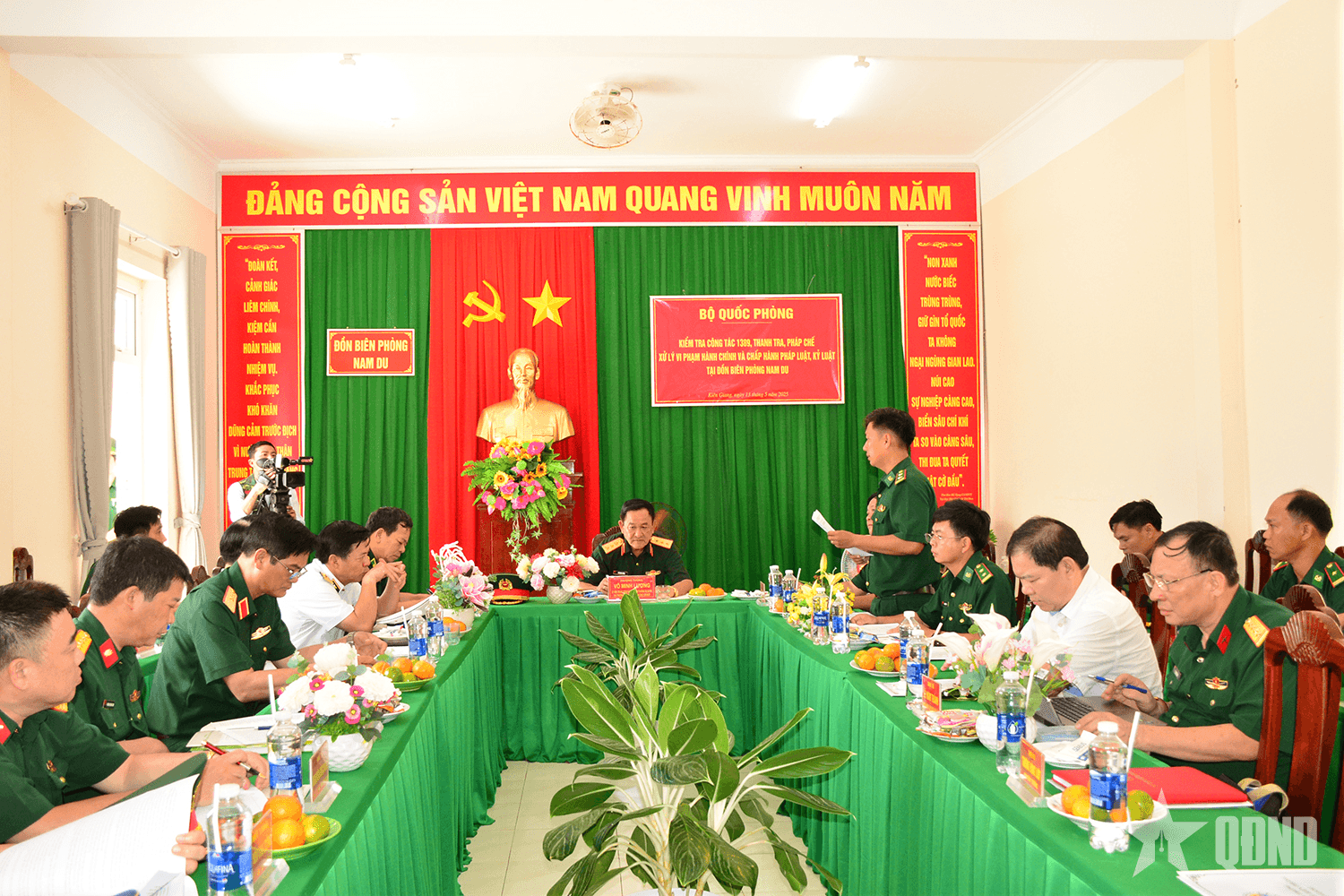 Đoàn công tác Quân ủy Trung ương, Bộ Quốc phòng kiểm tra các đơn vị đóng quân trên đảo Nam Du (Kiên Giang)