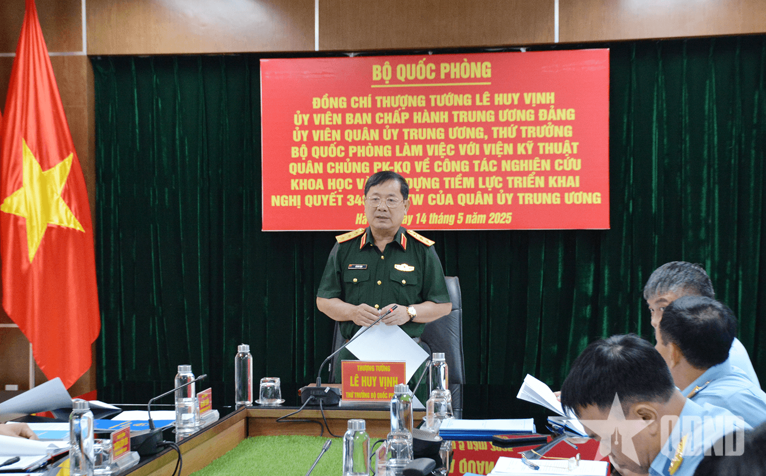Thượng tướng Lê Huy Vịnh thăm, làm việc tại Viện Kỹ thuật Phòng không - Không quân