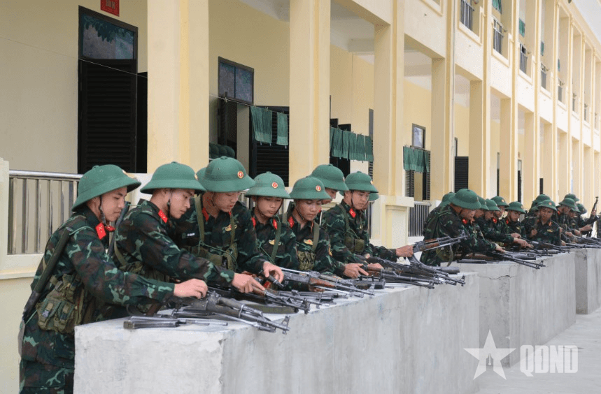 "Hai tốt" ở Trung đoàn 82