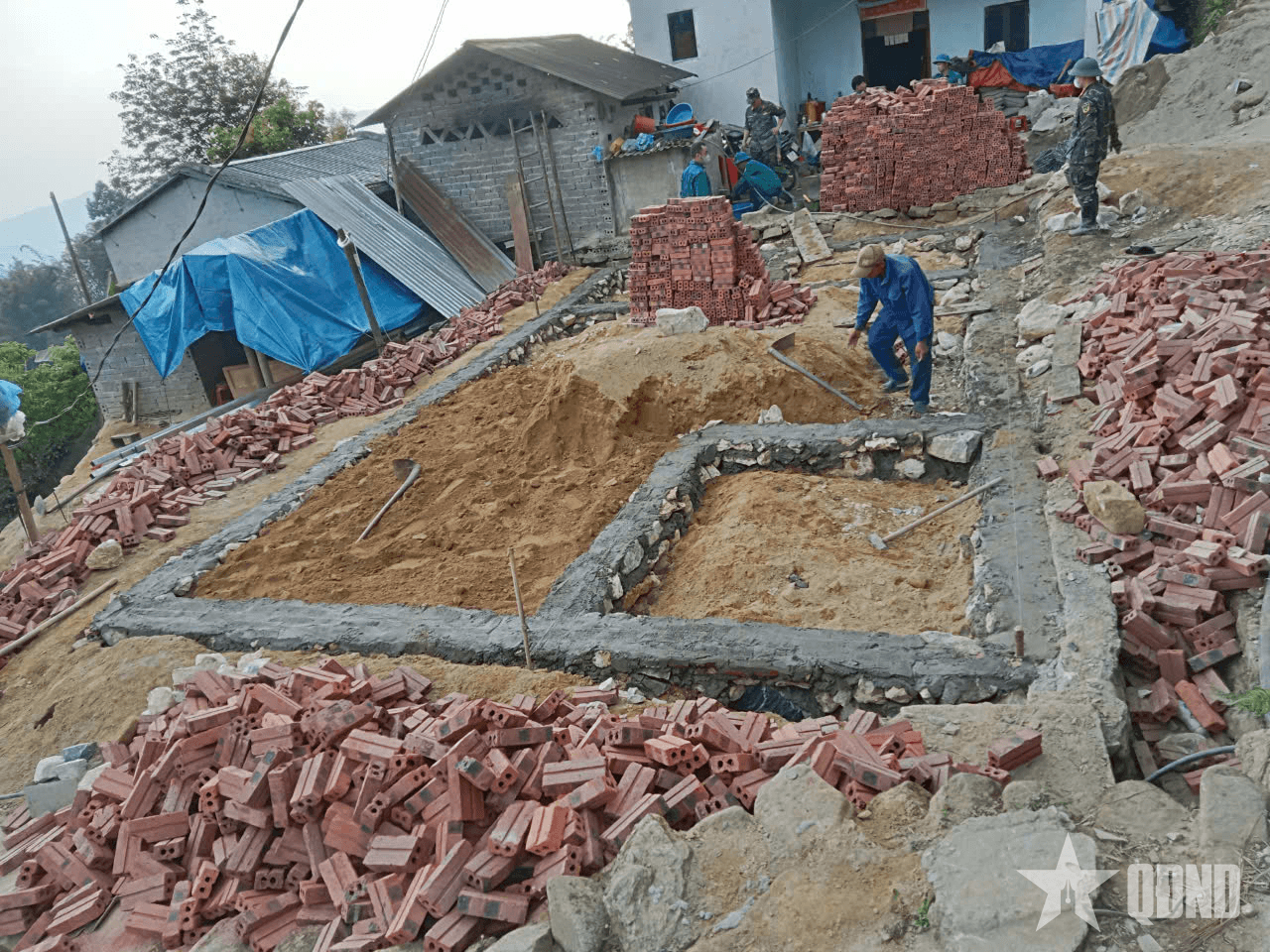 Ban CHQS huyện Phong Thổ: Giúp dân xóa nhà tạm, nhà dột nát