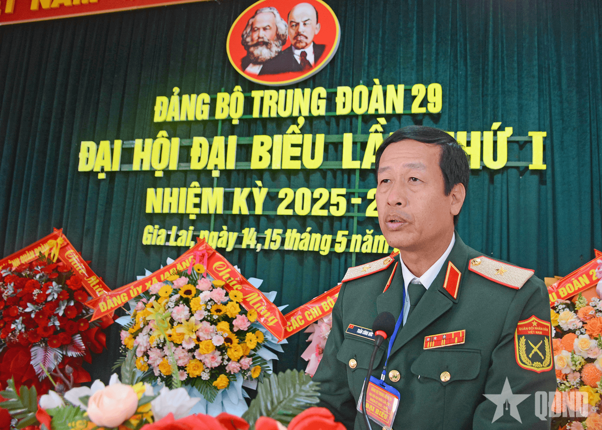 Đảng bộ Trung đoàn 29 (Quân đoàn 34) lãnh đạo đơn vị giỏi thông tin truyền thống, thuần thục thông tin hiện đại