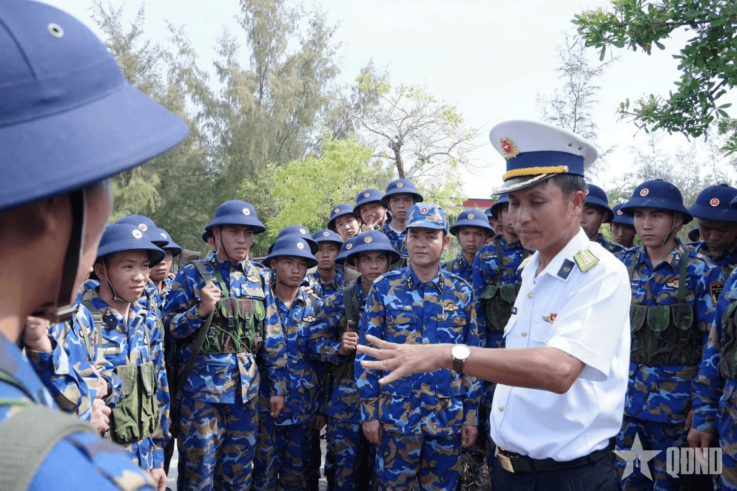 Trung tâm Huấn luyện Vùng 4 Hải quân quyết tâm hoàn thành tốt kiểm tra “3 tiếng nổ” cho chiến sĩ mới
