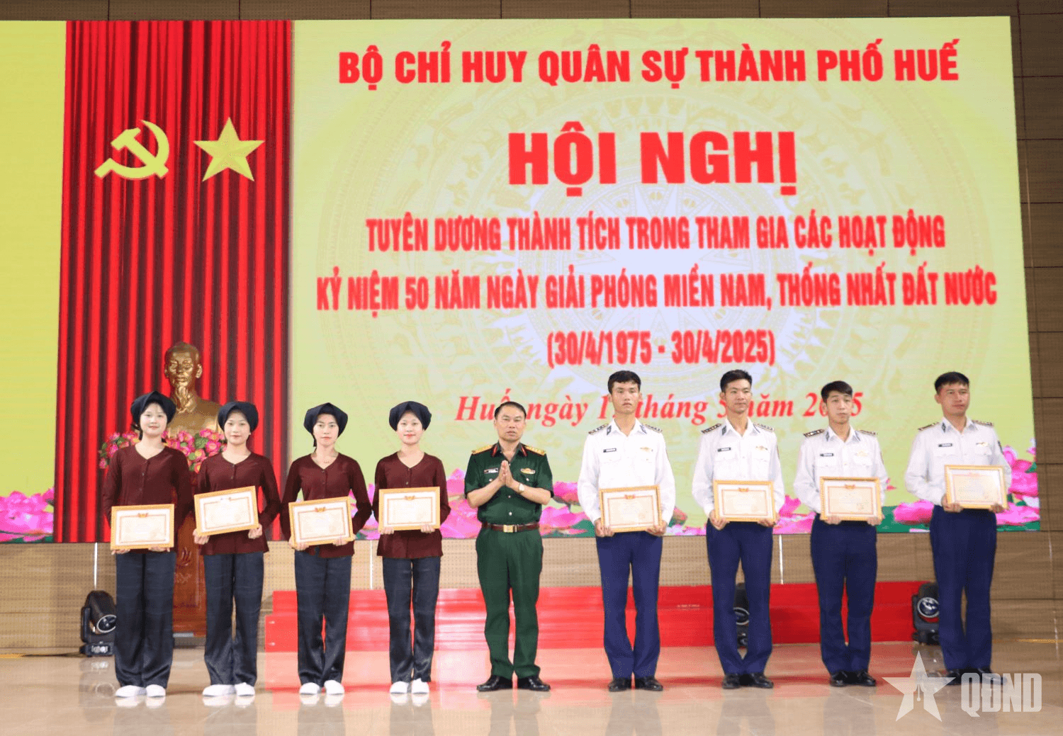 Bộ CHQS thành phố Huế tuyên dương thành tích lực lượng tham gia diễu binh, diễu hành