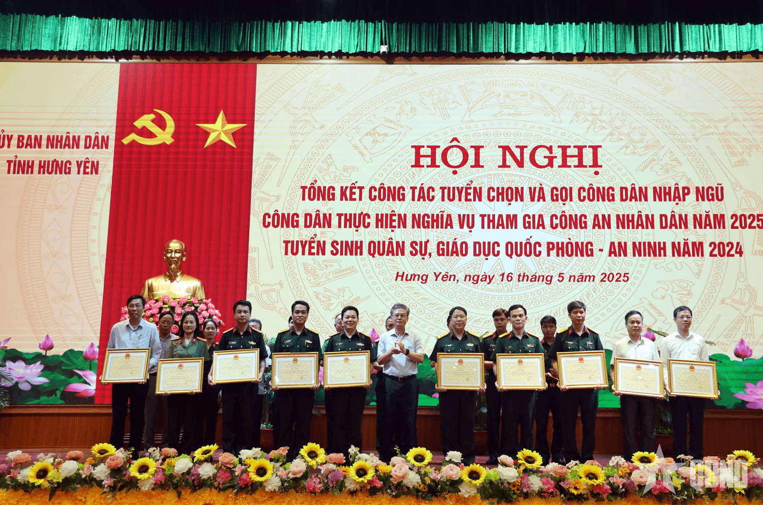 Tỉnh Hưng Yên tổng kết công tác tuyển quân, tuyển sinh quân sự