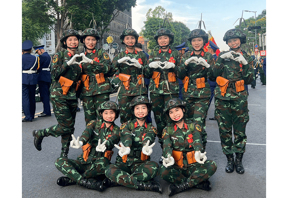 Rạng ngời nữ quân nhân