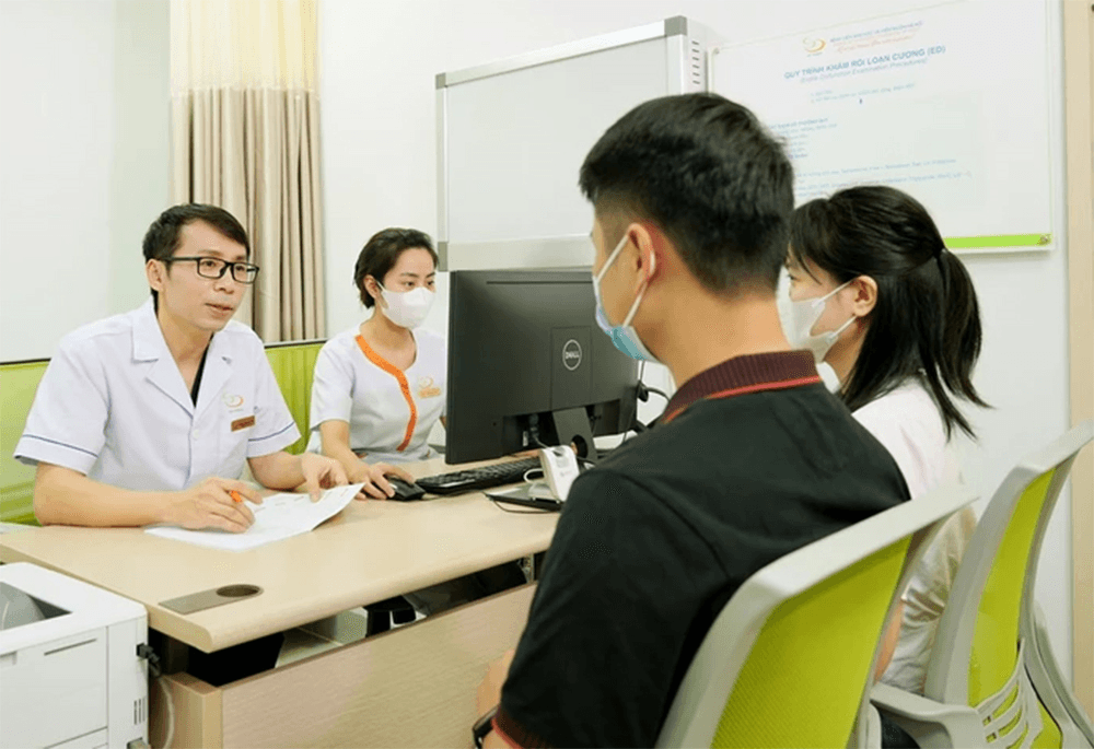 Người cha bị biến chứng quai bị vỡ òa hạnh phúc đón cặp song sinh
