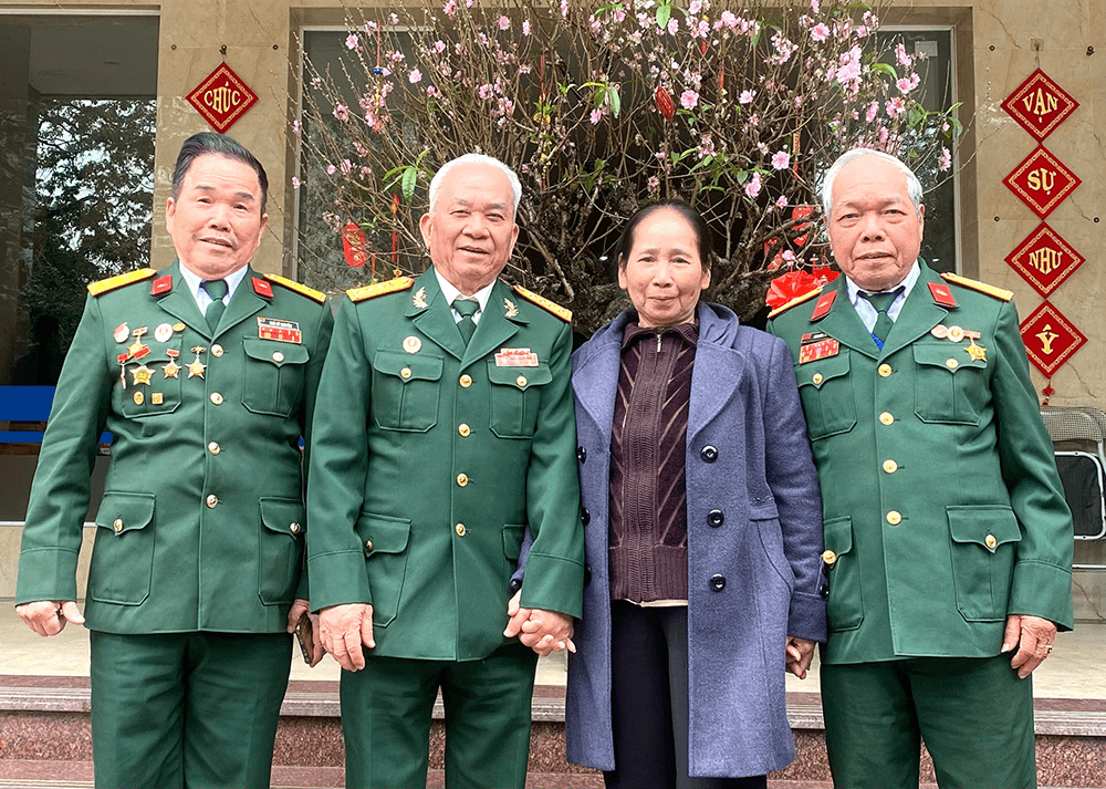 Thiêng liêng tình đồng đội