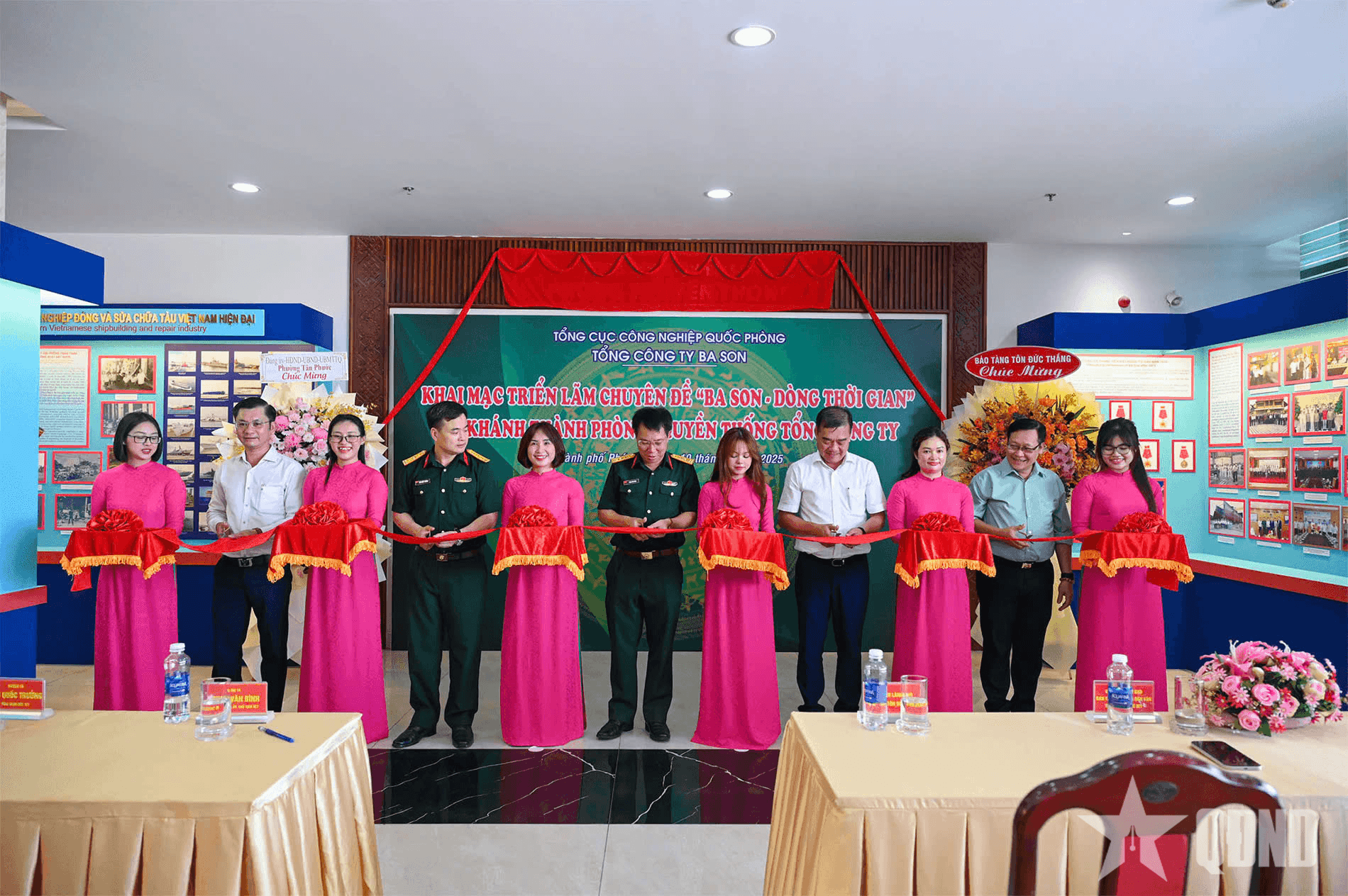 Tổng công ty Ba Son khai mạc triển lãm “Ba son - Dòng thời gian” và khánh thành phòng truyền thống