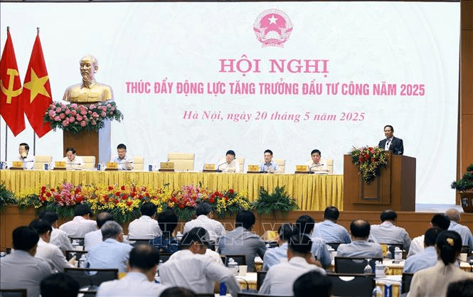 Thủ tướng Phạm Minh Chính chủ trì Hội nghị thúc đẩy động lực tăng trưởng đầu tư công năm 2025