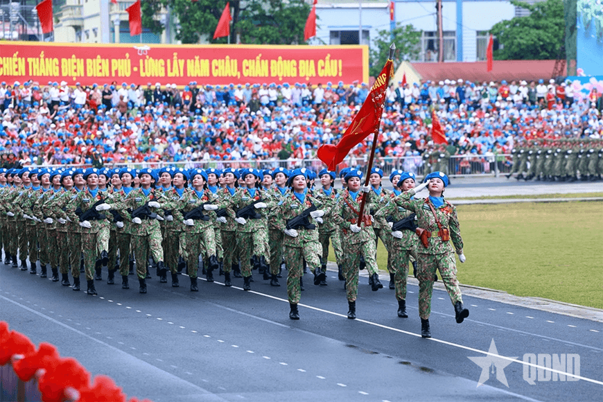 Phụ nữ Quân đội tỏa sáng phẩm chất Bộ đội Cụ Hồ thời kỳ mới