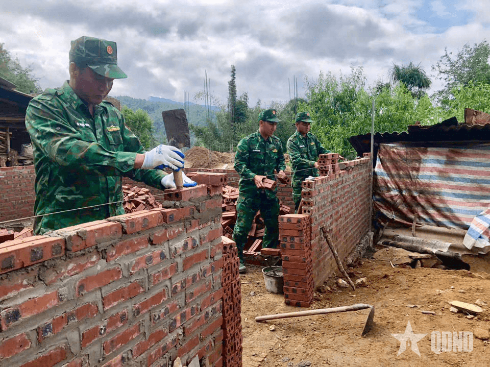 Bộ đội Biên phòng tỉnh Lai Châu: Xây nhà bằng tình thương và trách nhiệm