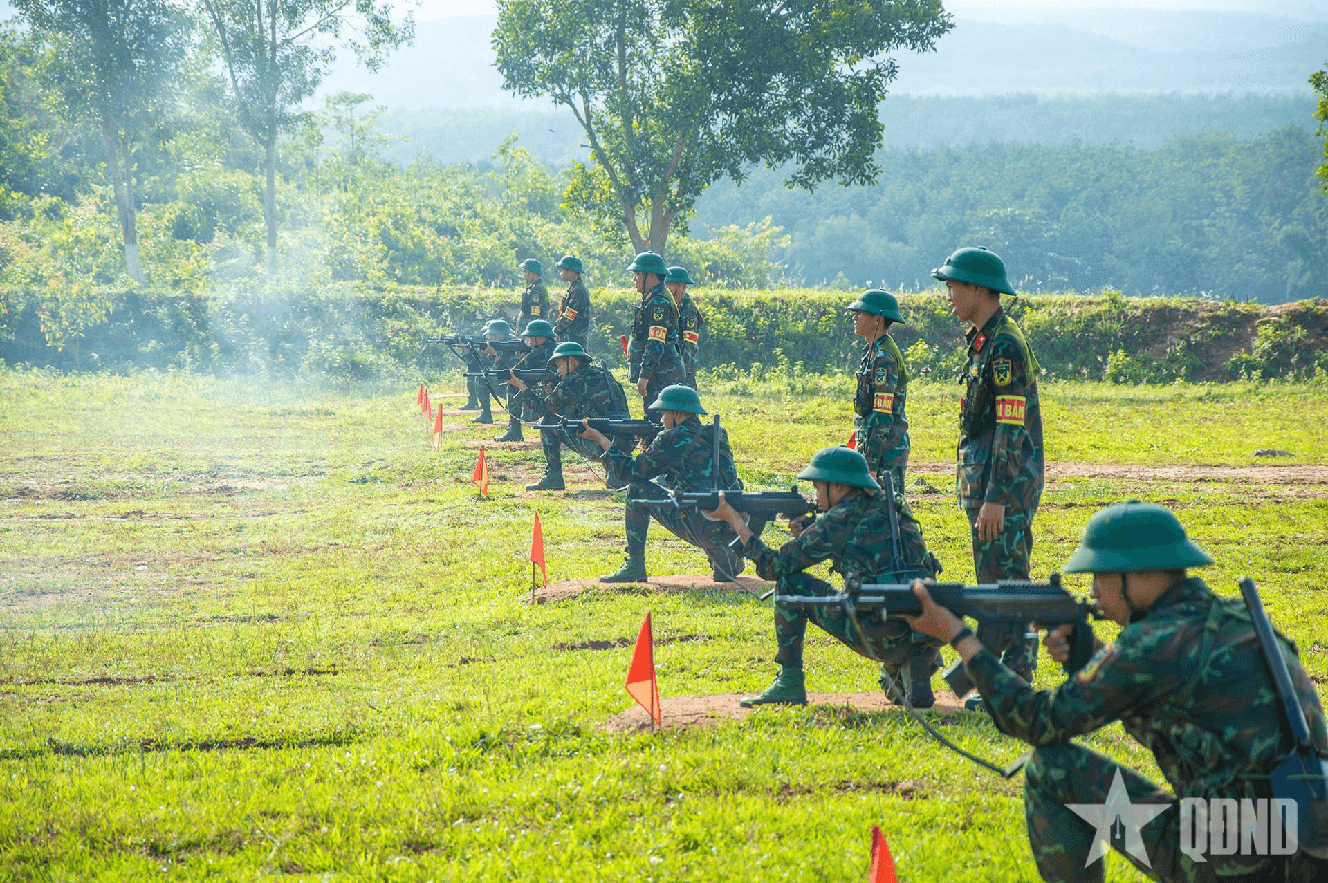 Sư đoàn 10 (Quân đoàn 34) kiểm tra “3 tiếng nổ” cho chiến sĩ mới