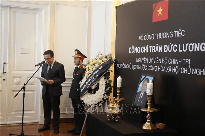 Lễ viếng và mở sổ tang nguyên Chủ tịch nước Trần Đức Lương tại Australia và nhiều nước châu Âu