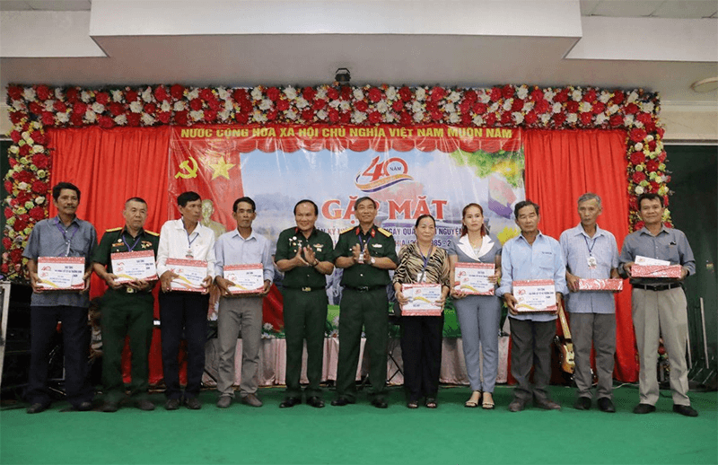 Ban liên lạc Đoàn 7705 và Mặt trận 479 gặp mặt truyền thống kỷ niệm 40 năm làm nghĩa vụ ​quốc tế tại Campuchia