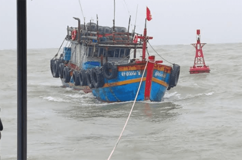 Bộ đội Biên phòng tỉnh Nghệ An kịp thời cứu hộ tàu cá gặp nạn trên biển