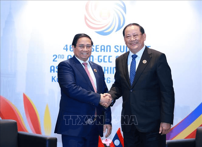 Hội nghị cấp cao ASEAN: Thủ tướng Phạm Minh Chính gặp Thủ tướng Lào
