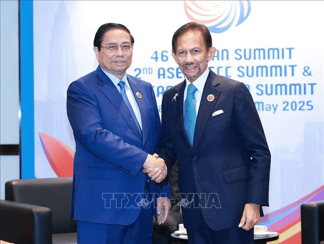 Thủ tướng Phạm Minh Chính gặp Quốc vương Brunei