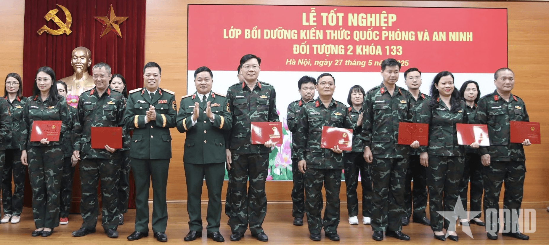 Học viện Chính trị tổ chức Lễ tốt nghiệp Lớp bồi dưỡng kiến thức quốc phòng và an ninh đối tượng 2