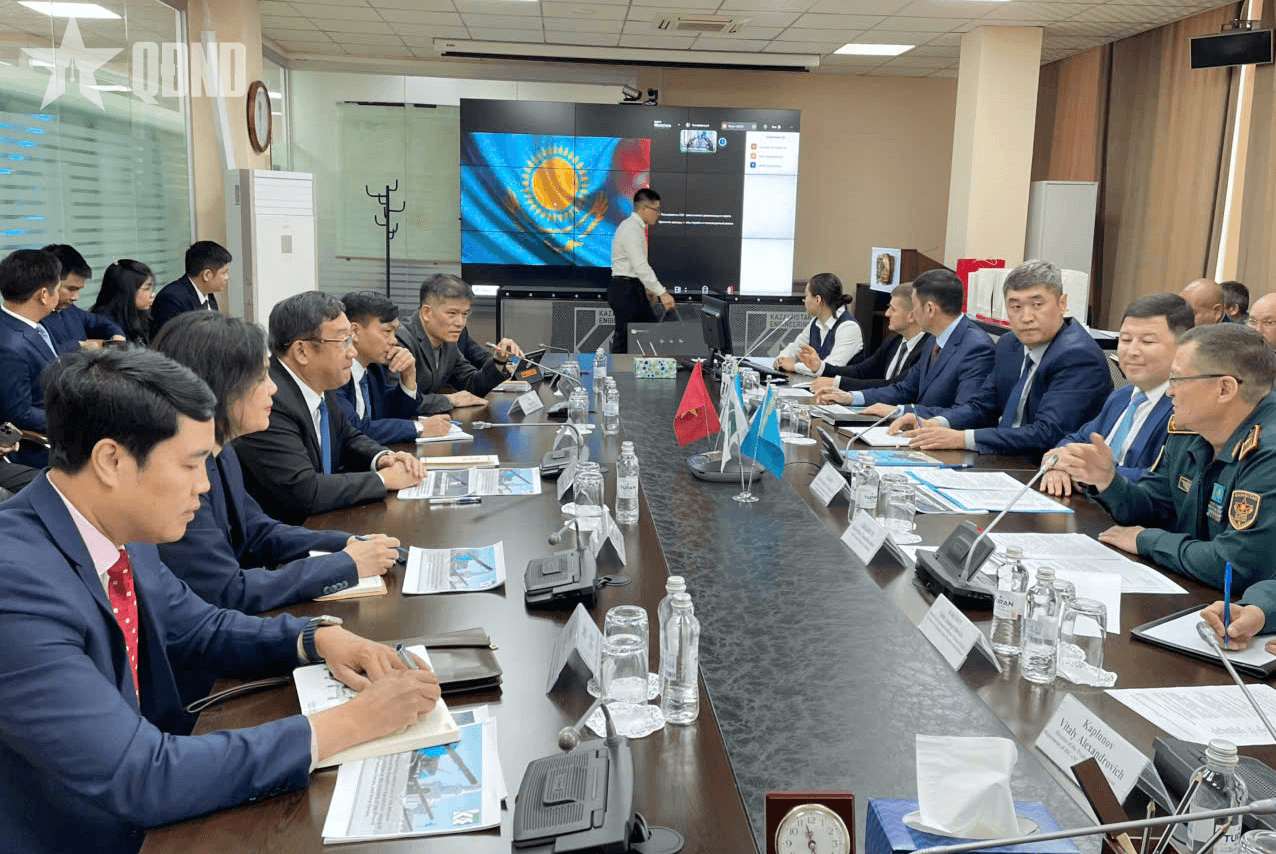 Tiếp tục thúc đẩy hợp tác quốc phòng Việt Nam - Kazakhstan