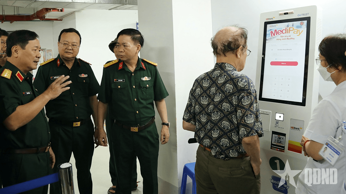 Bệnh viện Quân y 354 đẩy mạnh chuyển đổi số, xây dựng bệnh viện thông minh