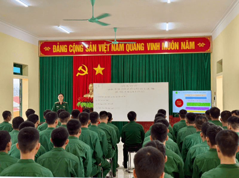 Sư đoàn 325, Quân đoàn 12: Tuyên truyền pháp luật góp phần giữ vững kỷ luật