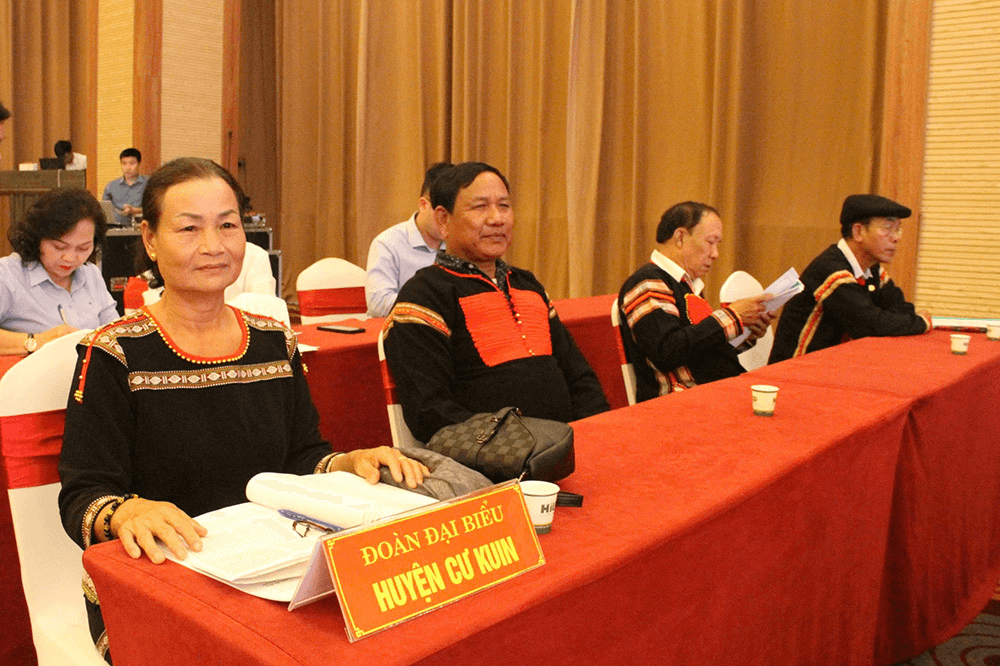 Hạt nhân đặc biệt trong xây dựng, củng cố khối đại đoàn kết ở buôn làng