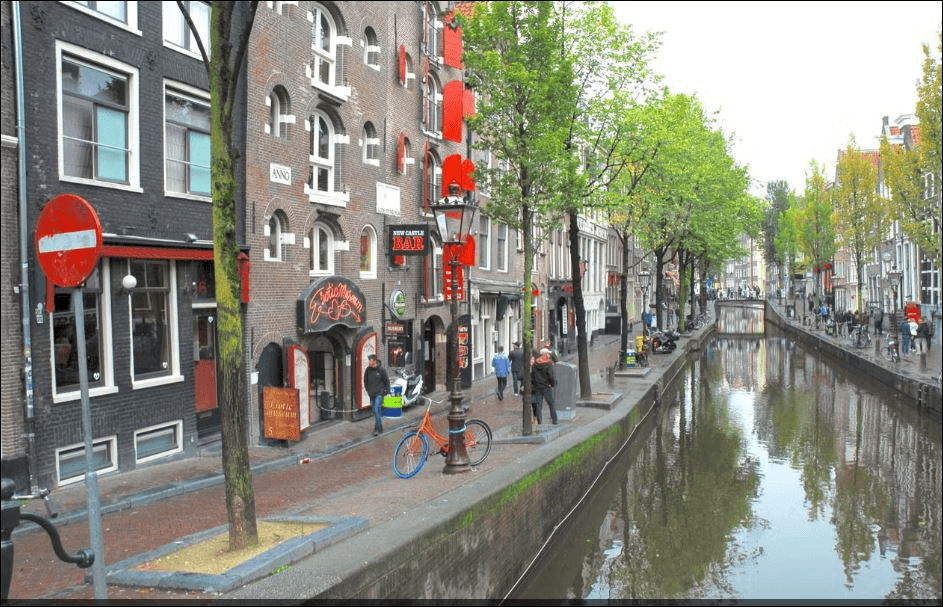 Cửa hàng truyền thống ở Amsterdam - nạn nhân của giá thuê nhà tăng