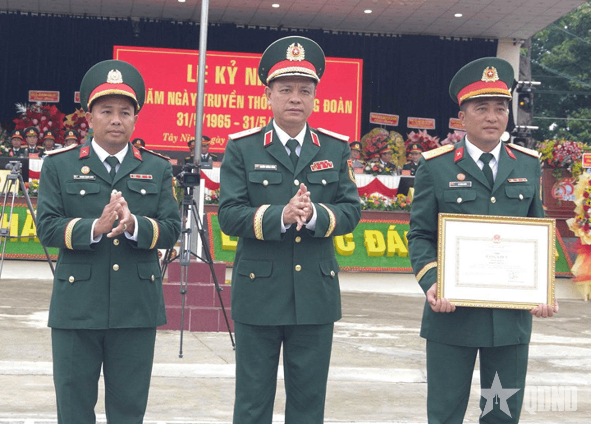 Trung tướng Nguyễn Trường Thắng dự Lễ kỷ niệm 60 năm Ngày truyền thống Trung đoàn 5 (Sư đoàn 5, Quân khu 7)