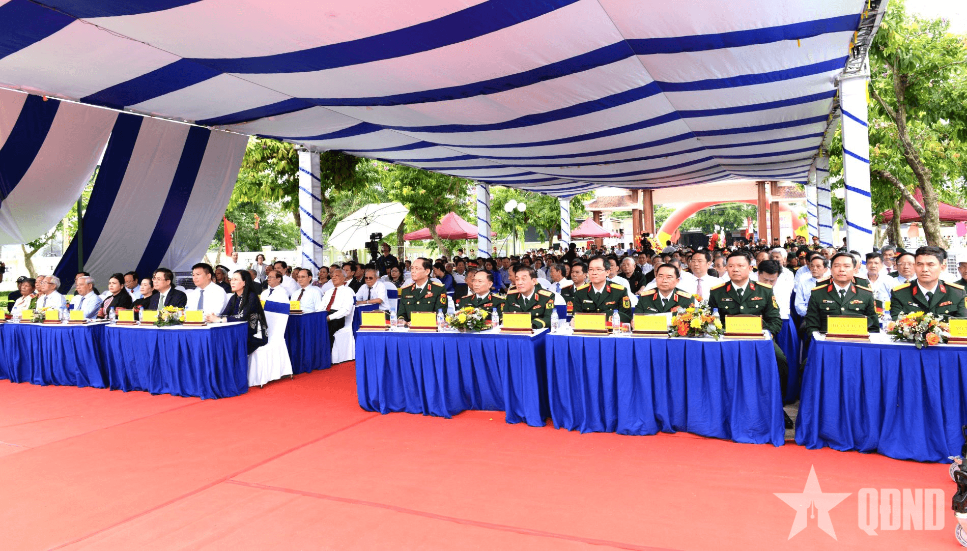 Phó chủ tịch Quốc hội Trần Quang Phương dự lễ kỷ niệm 60 năm Ngày Chiến thắng Ba Gia