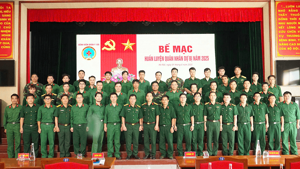 Bệnh viện Quân y 105 bế mạc huấn luyện quân nhân dự bị năm 2025