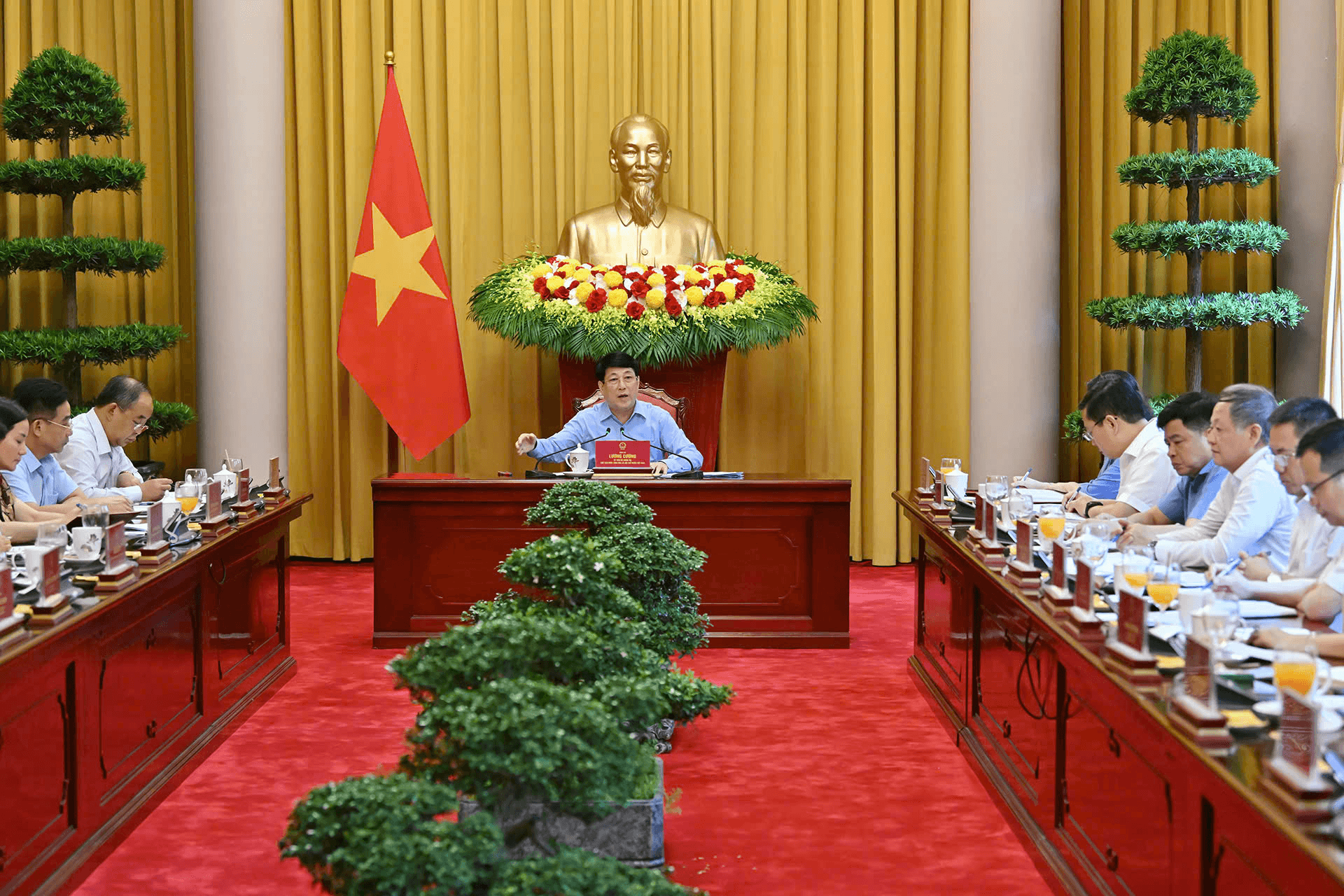 Chủ tịch nước Lương Cường làm việc Văn phòng Chủ tịch nước về các nhiệm vụ trọng tâm tháng 6