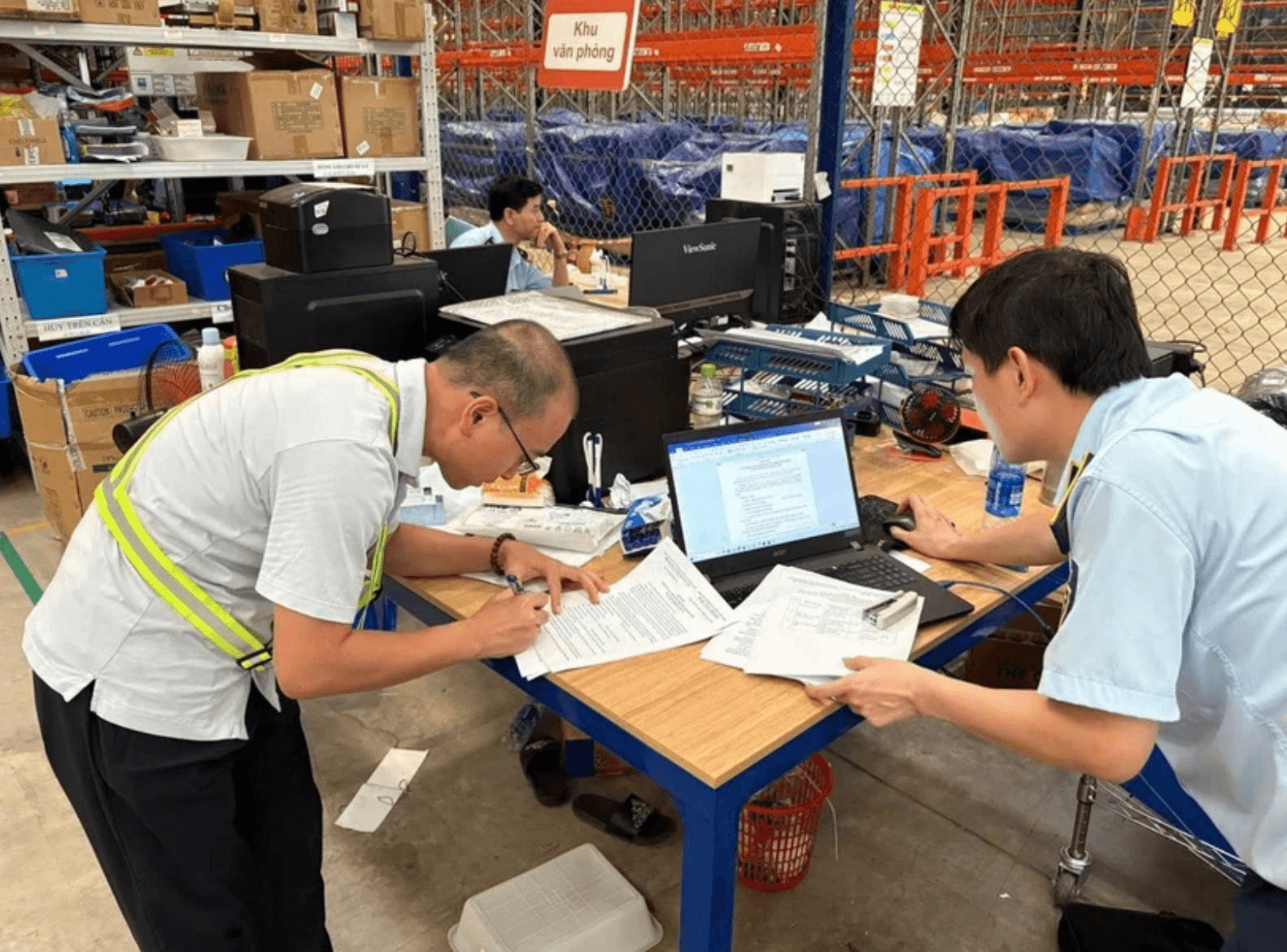 Lực lượng chức năng tỉnh Bắc Ninh thu gần 226.000 sản phẩm mỹ phẩm, hàng gia dụng không rõ nguồn gốc