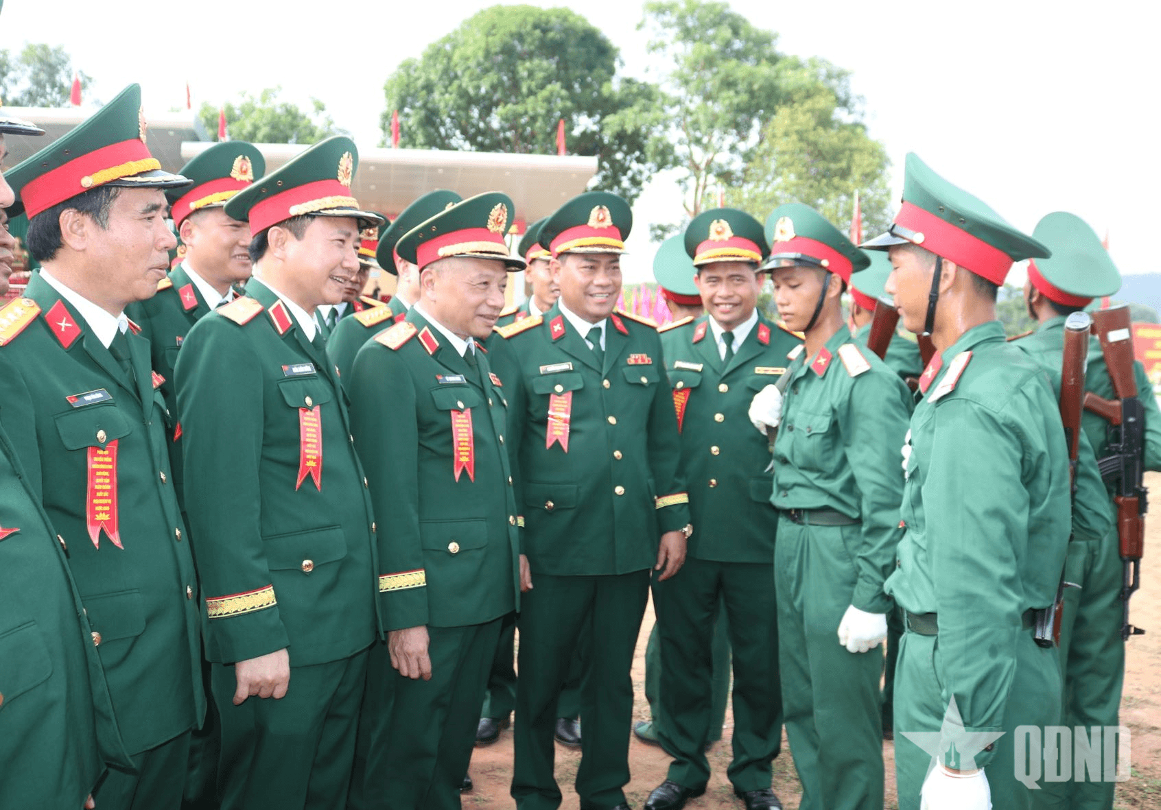 Thượng tướng Lê Quang Minh dự Lễ tuyên thệ chiến sĩ mới tại Sư đoàn 324