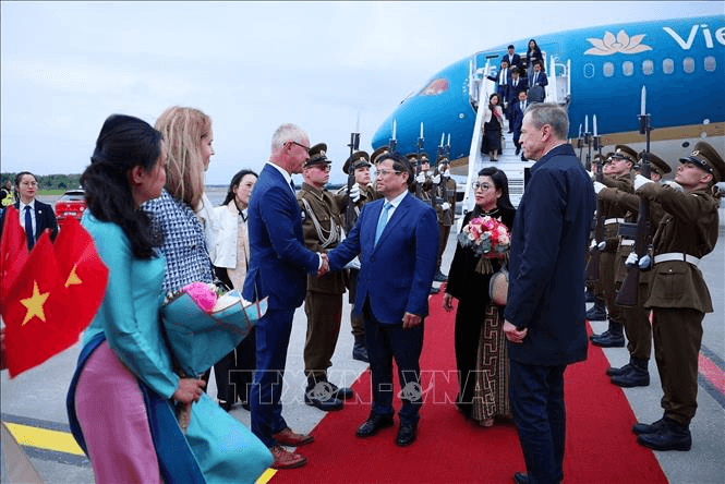Thủ tướng Phạm Minh Chính bắt đầu thăm chính thức Cộng hòa Estonia