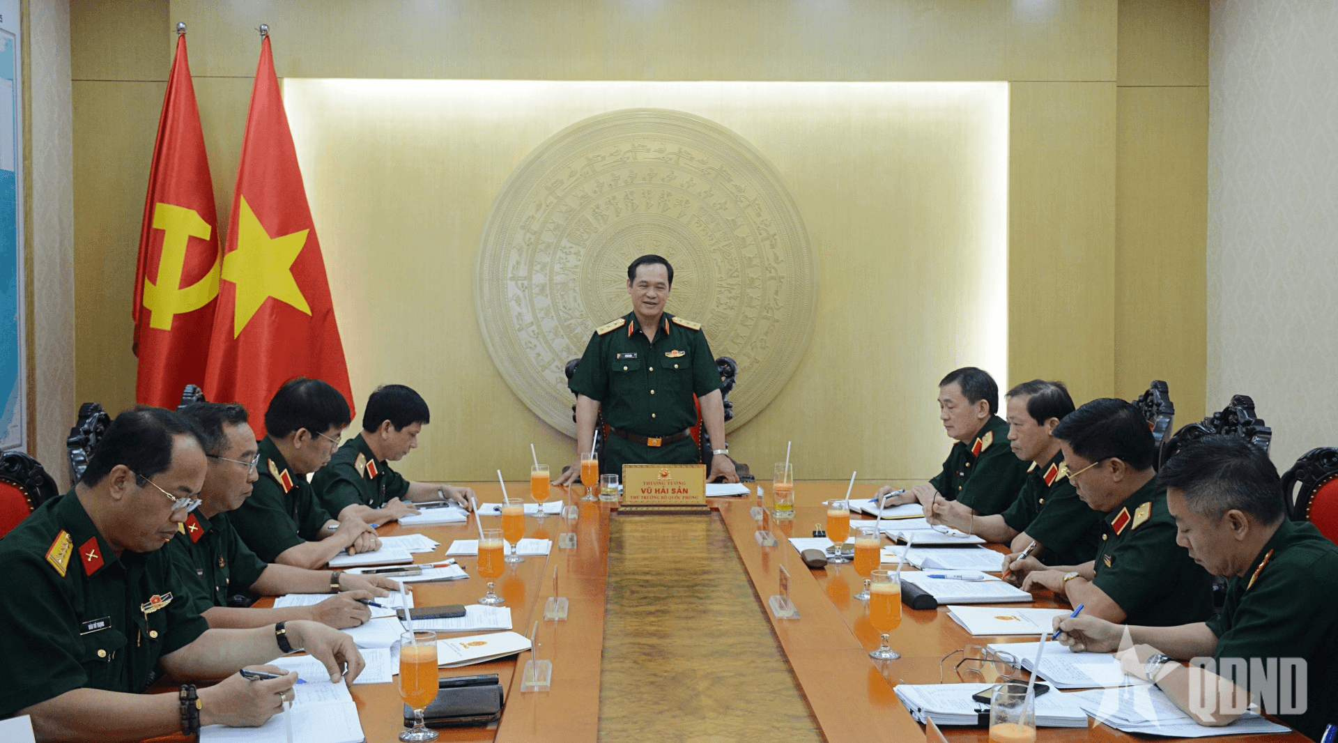 Thượng tướng Vũ Hải Sản làm việc với lãnh đạo Tổng cục Hậu cần-Kỹ thuật về công tác doanh trại