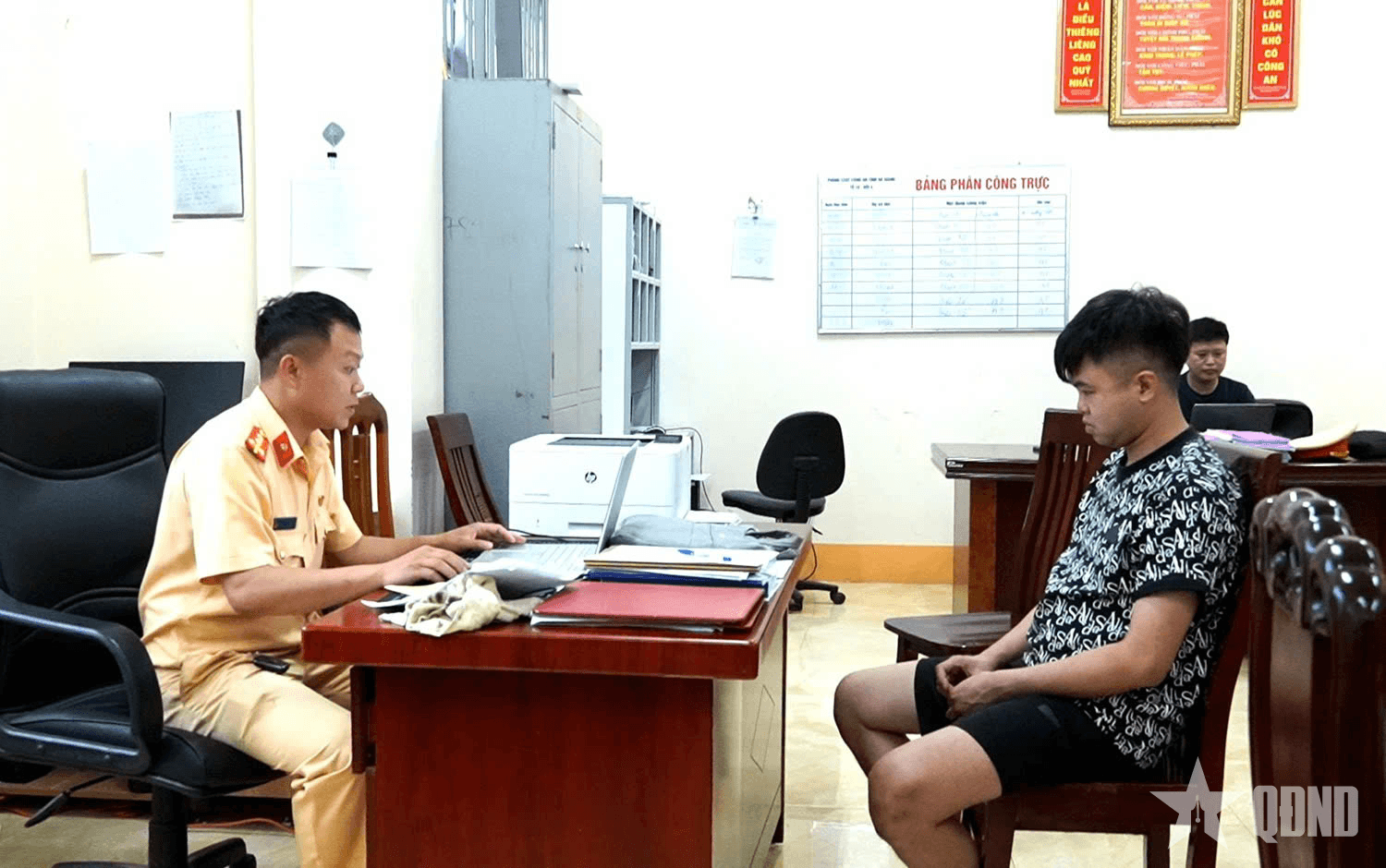 CSGT Công an tỉnh Hà Giang: Phát hiện lái xe taxi dương tính với chất ma túy, nghi tàng trữ cần sa