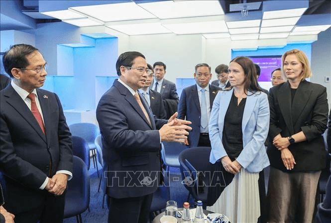 Thủ tướng Phạm Minh Chính mong muốn Estonia chia sẻ, truyền cảm hứng chuyển đổi số